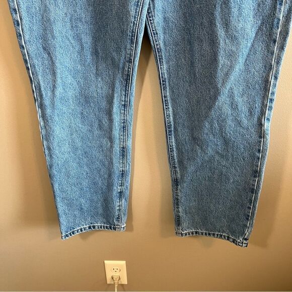 ✨ Carhartt Men’s Traditional Fit Jeans 42x32 - Picture 4 of 9